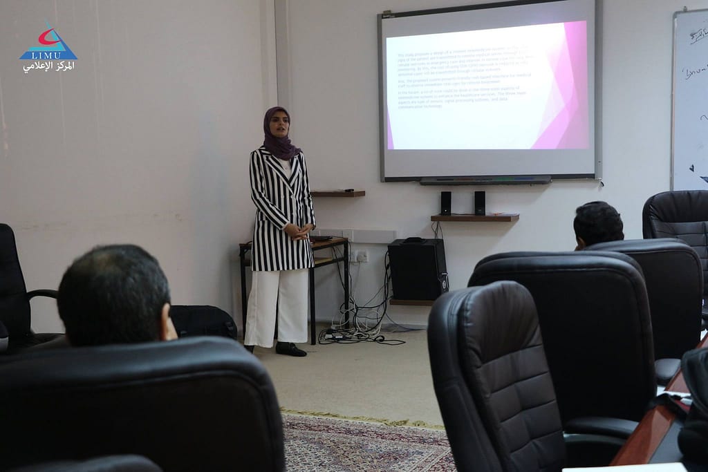 Faculty of Information Technology discusses graduation projects